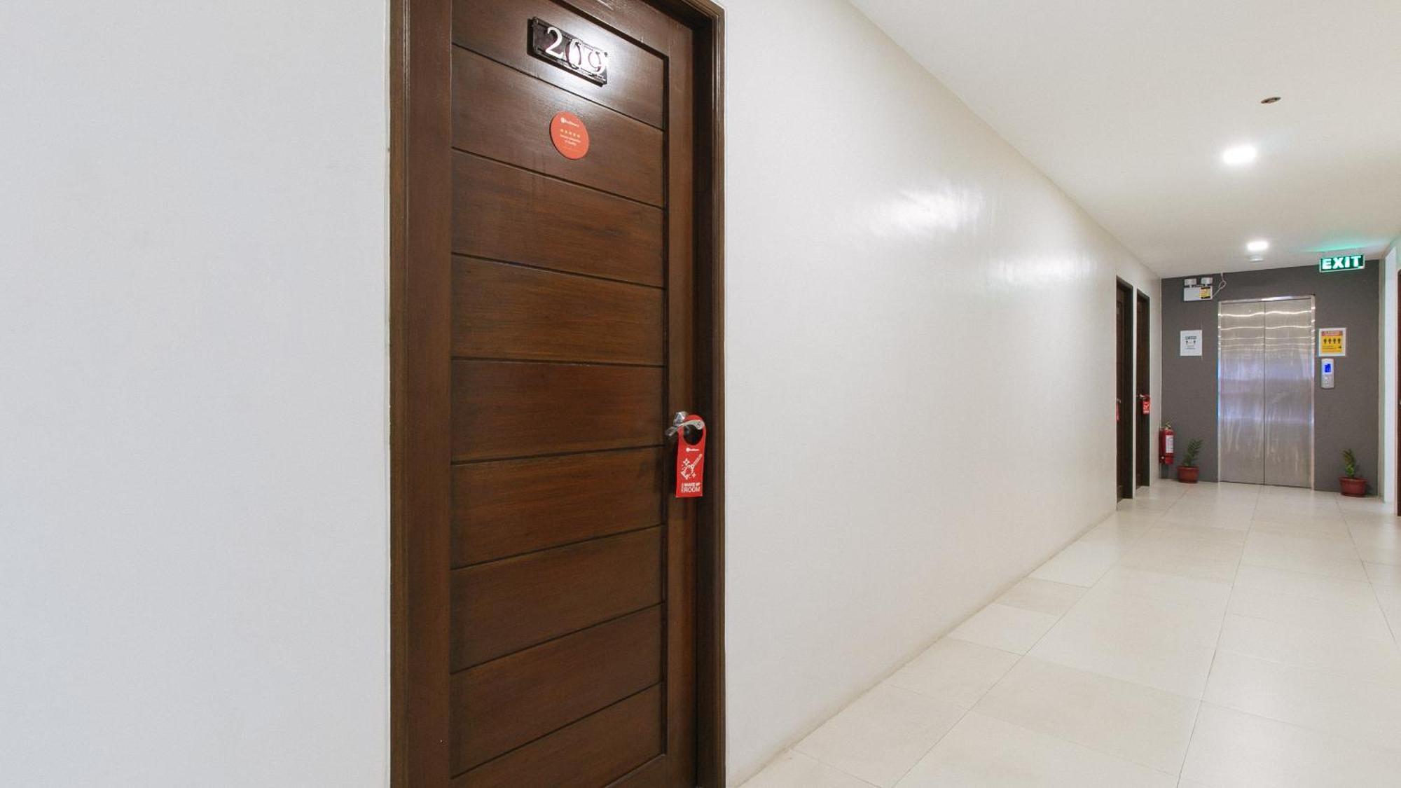 เรดดอร์ซ แอท เฟิร์นวูดการ์เดนเกซอนซิตี้ Hotel ภายนอก รูปภาพ